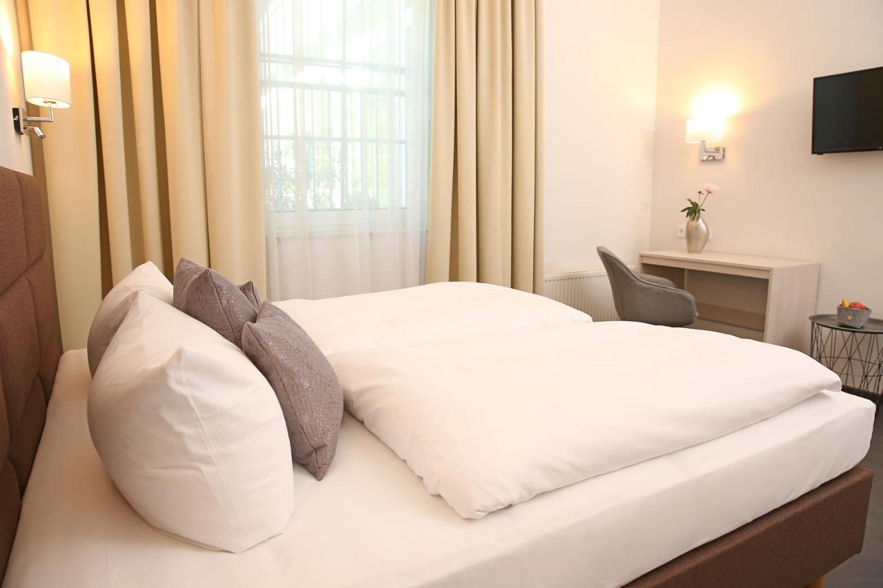 Landhotel Potsdam Esterno foto