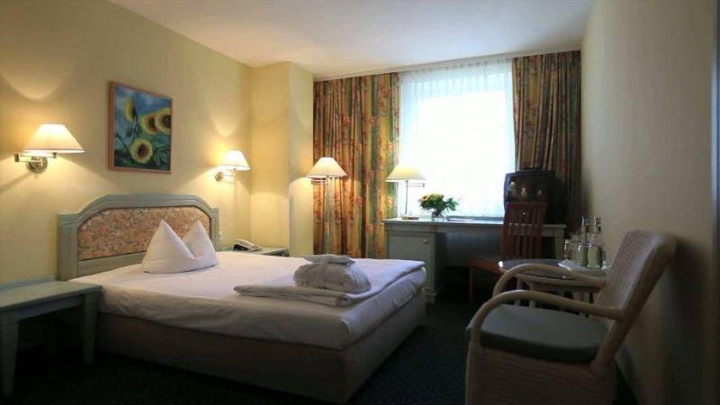 Landhotel Potsdam Esterno foto