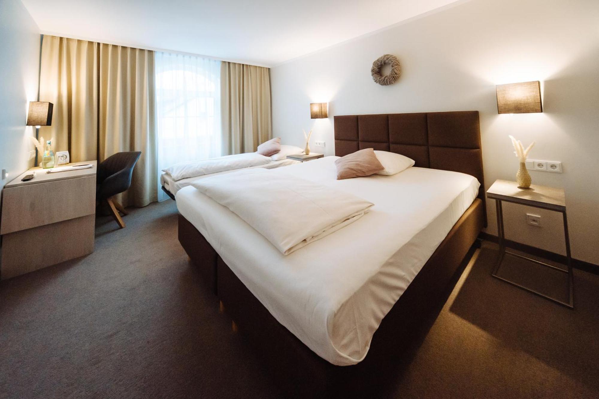 Landhotel Potsdam Esterno foto