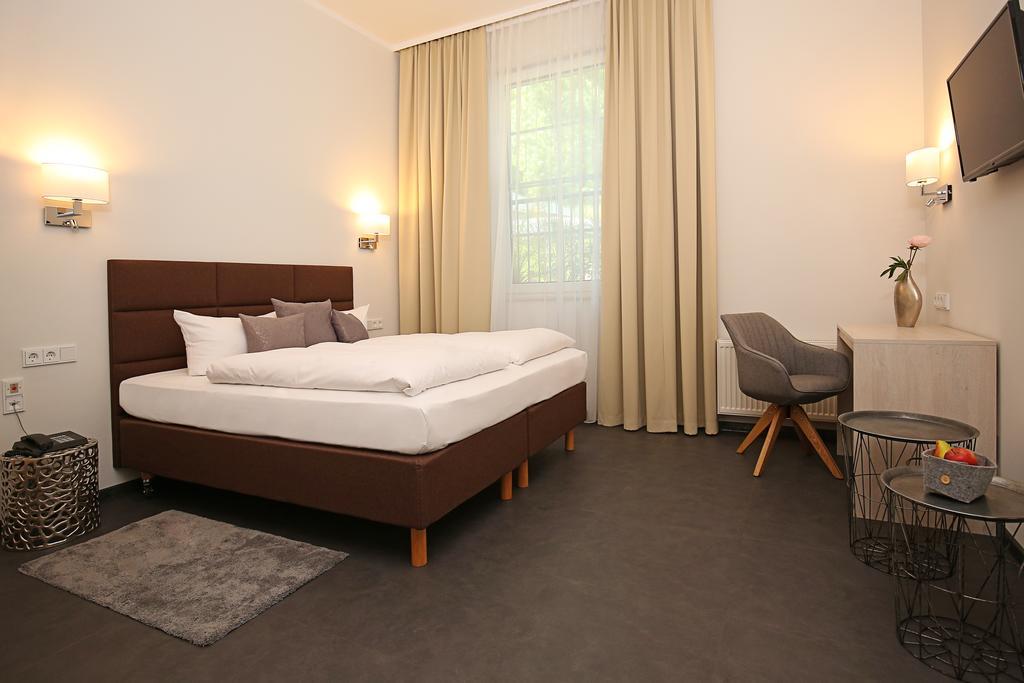 Landhotel Potsdam Esterno foto