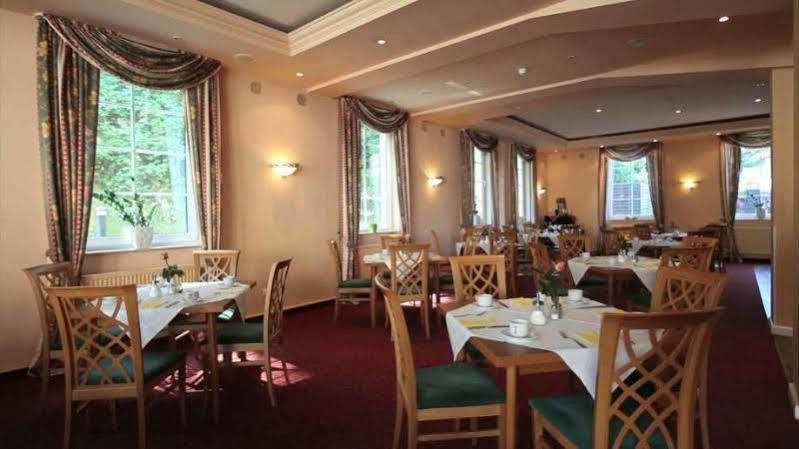 Landhotel Potsdam Esterno foto